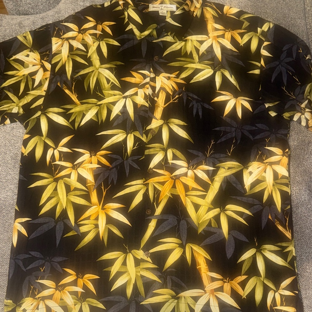 Tommy Bahama Black Short-Sleeve Bamboo Print Shirt